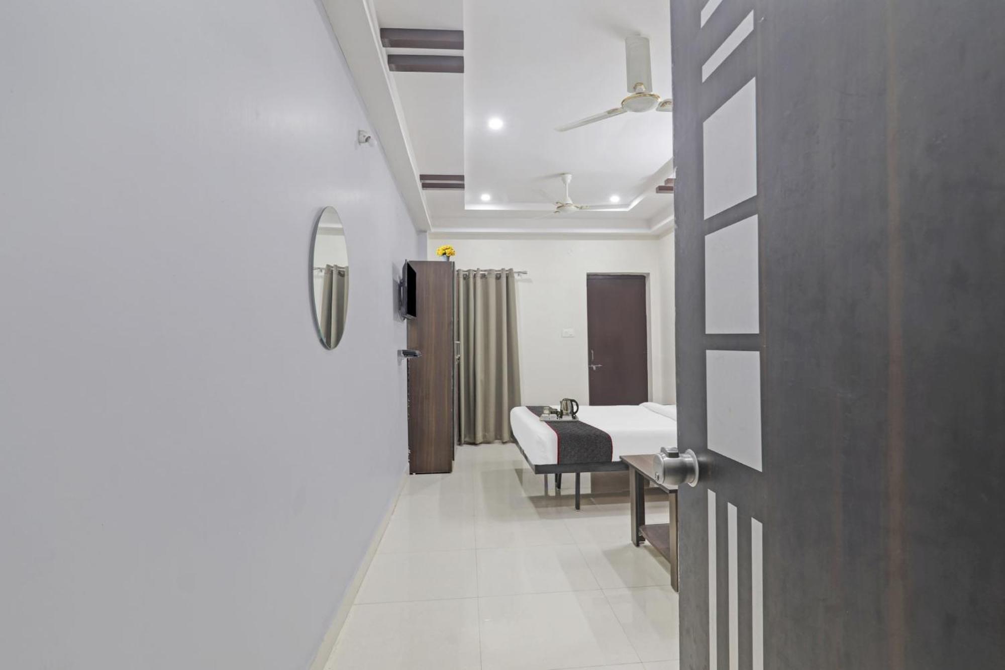 Collection O White House Near Kims Kondapur Hotell Kondapur  Eksteriør bilde